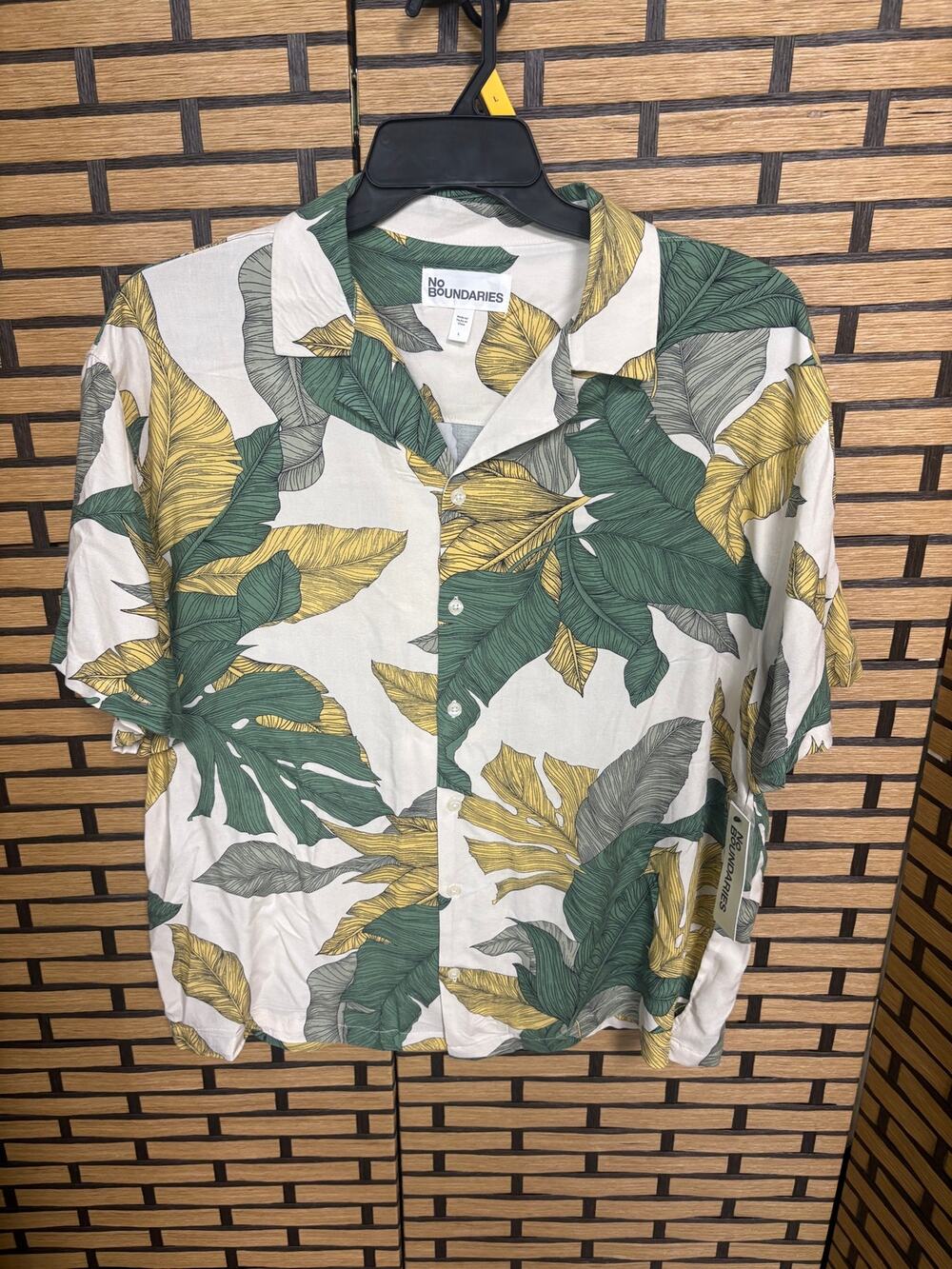 No‎ Boundaries White And Green Palm Print Short Sleeve button Down Shirt Large